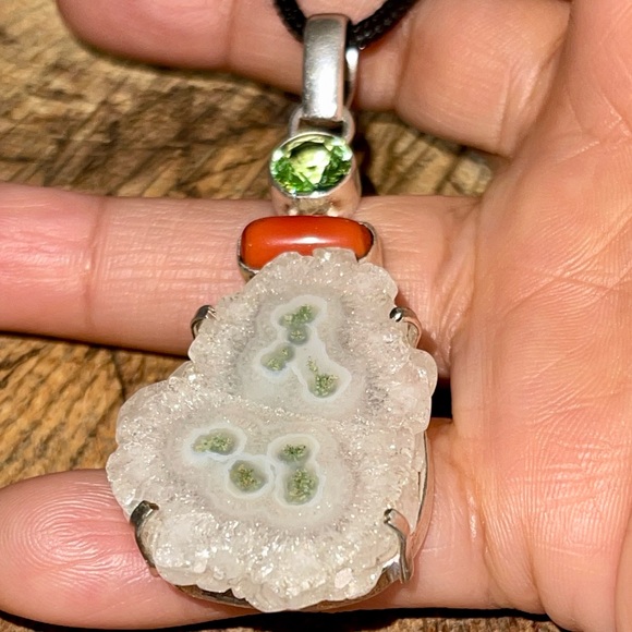 Solar Quartz Pendant 2 7/8” - Picture 9 of 15